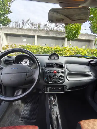 Fiat Seicento Sporting 2000 — Citadine compacte, entretien économique et fiable — detail
