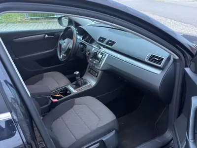 VW Passat 1.8 TSI Comfortline — Break élégant, moteur dynamique, 157'000 km — tableau de bord