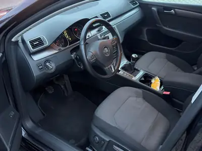 VW Passat 1.8 TSI Comfortline — Break élégant, moteur dynamique, 157'000 km — intérieur