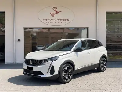 Peugeot 5008 GT Hybrid 145 — 7 places, technologie dernière génération, quasi-neuf — côté