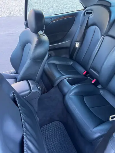 Mercedes-Benz CLK 320 Cabriolet — Élégance décapotable, V6 puissant et fiable — Innenraum