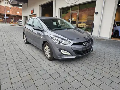 Hyundai i30 1.4 Comfort — Berline fiable et économique, frais ab MFK — Miniatur 26