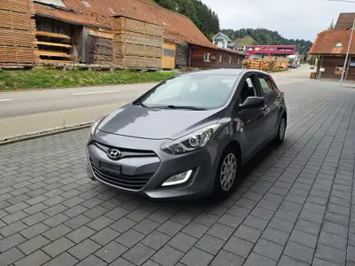 Hyundai i30 1.4 Comfort — Berline fiable et économique, frais ab MFK — Miniatur 25
