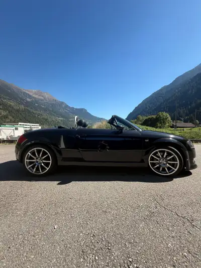 Audi TT 1.8 20V Turbo 180 ch — Cabriolet sportif, moteur turbo emblématique — Miniature 9