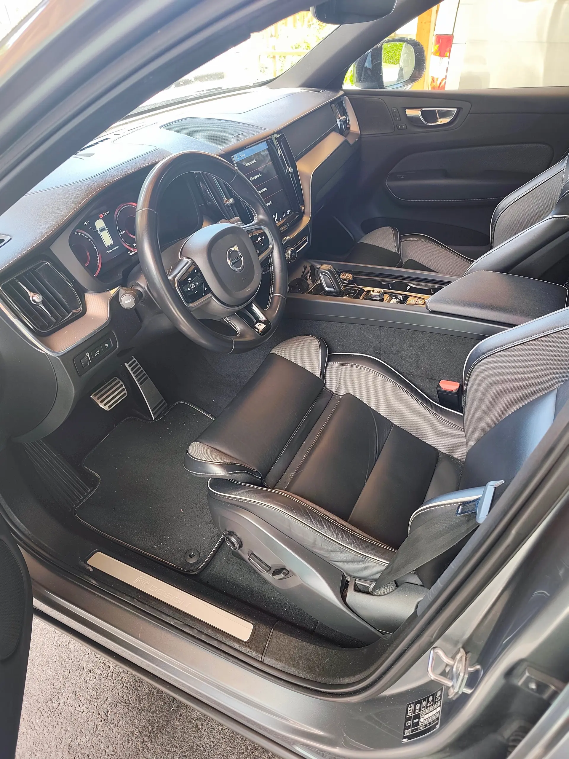 Volvo XC60 2020 occasion chesieres — 3