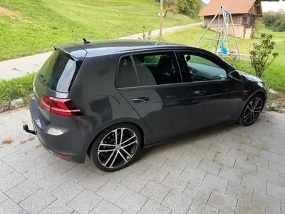 VW Golf 2.0 TDI GTD DSG — Diesel sportif, 184 ch et consommation maîtrisée — side view