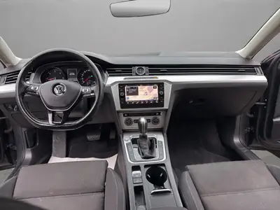 VW Passat Variant 2.0 TDI — Break diesel robuste, équipement premium, sans accident — Miniatura 14