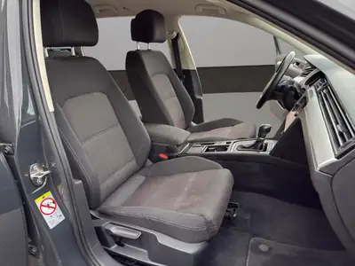 VW Passat Variant 2.0 TDI — Break diesel robuste, équipement premium, sans accident — Miniatura 17