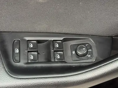 VW Passat Variant 2.0 TDI — Break diesel robuste, équipement premium, sans accident — Miniatura 20