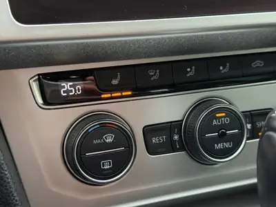 VW Passat Variant 2.0 TDI — Break diesel robuste, équipement premium, sans accident — Miniatura 25
