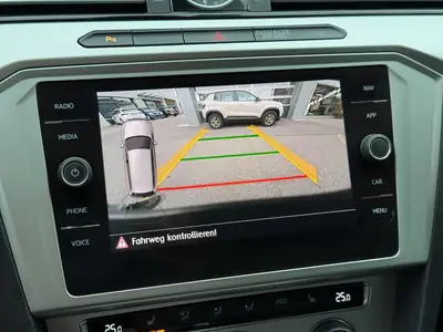 VW Passat Variant 2.0 TDI — Break diesel robuste, équipement premium, sans accident — Miniatura 26
