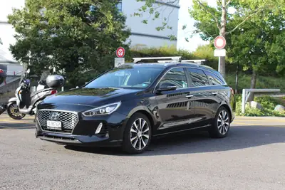 Hyundai i30 1.6 CRDi Vertex — Break diesel économe, 89'000 km seulement — vue extérieure