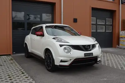 Nissan Juke 1.6 DIG-T Nismo RS 4x4 — Intérieur Alcantara, Sièges Recaro, Traction intégrale — vista posteriore
