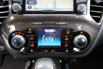 Nissan Juke 1.6 DIG-T Nismo RS 4x4 — Intérieur Alcantara, Sièges Recaro, Traction intégrale — Miniatura 19