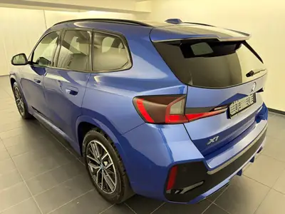 BMW X1 xDrive 25e M Sport 2025 — Hybride rechargeable, première main, garantie usine — Seitenansicht