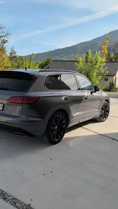 VW Touareg 3.0 TDI R-Line — SUV premium diesel, 134'900 km, historique sans sinistre — intérieur