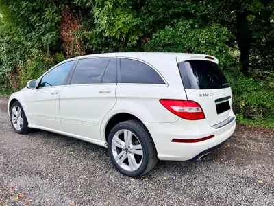 Mercedes-Benz R 350 V6 CDI 4matic — Monospace premium 7 places, moteur 3.0 diesel — side view