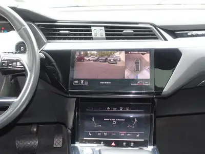 Audi e-tron 55 S Line Black Edition — SUV électrique premium, 408 ch et design affirmé — Miniature 19
