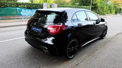 Mercedes-Benz A 200 AMG Line — Élégance urbaine, motorisation efficace — Armaturenbrett