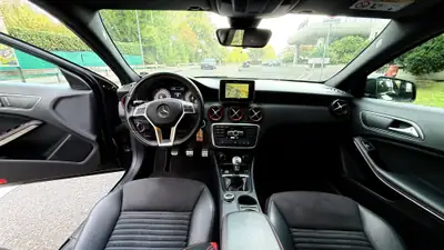 Mercedes-Benz A 200 AMG Line — Élégance urbaine, motorisation efficace — Miniatur 9