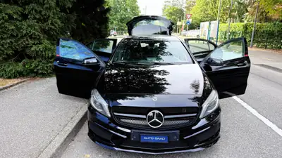 Mercedes-Benz A 200 AMG Line — Élégance urbaine, motorisation efficace — Miniatur 14