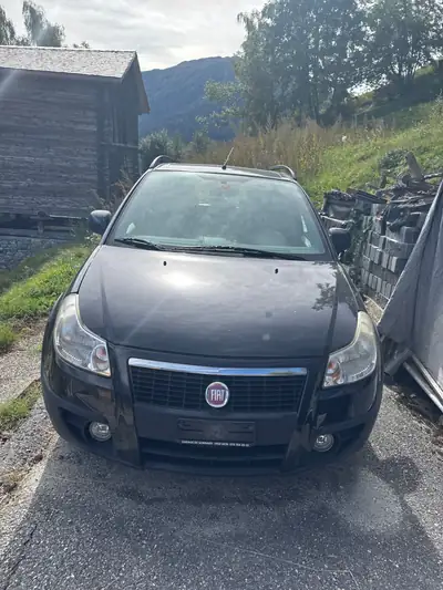 FIAT Sedici 1.6 16V Dynamic — SUV compact robuste, 165 000 km, sans sinistre — exterior view