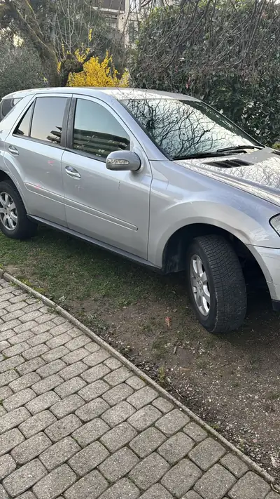 Mercedes-Benz ML 280 CDI — SUV premium diesel, 176'000 km, sans accident — intérieur