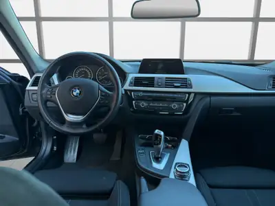 BMW 316d Touring Business Steptronic — Breaks diesel automatique, entretien récent et sans sinistre — Miniature 13