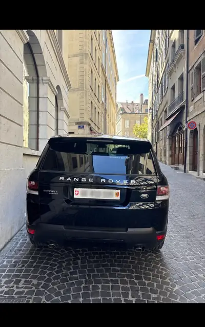 Land Rover Range Rover Sport 3.0 SDV6 HSE Dynamic — SUV premium diesel, 233'900 km — rear view