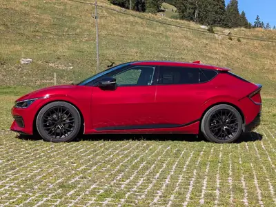 Kia EV6 77 kWh GT-Line 4x4 — SUV électrique haute performance, 34 500 km seulement — Seitenansicht