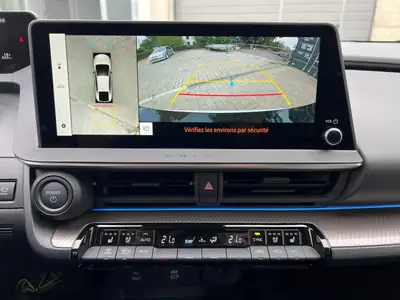 Toyota Prius 2.0 Plug-In-Hybrid Premium — Hybride rechargeable, 1100 km seulement — interni