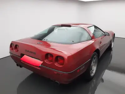 Chevrolet Corvette C4 ZR1 — Légendaire muscle car de 1991, 381 ch, fraîchement révisée — rear view