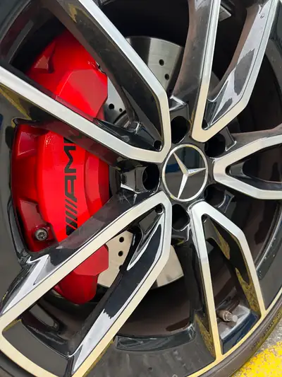 Mercedes-AMG A 35 4Matic+ 2025 — Compacte sportive 306 ch, très peu kilométrée — Miniatura 8