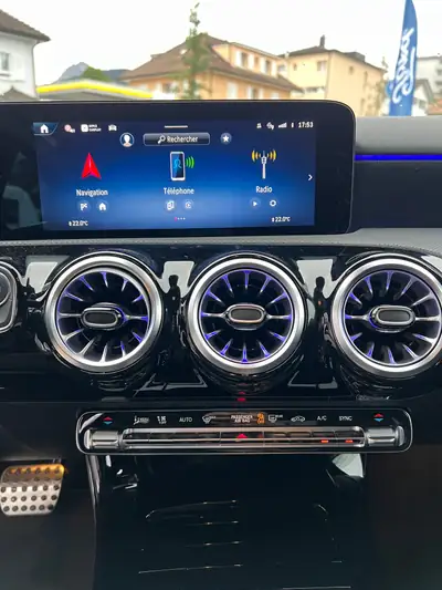 Mercedes-AMG A 35 4Matic+ 2025 — Compacte sportive 306 ch, très peu kilométrée — Miniatura 11