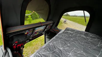 Toyota Tacoma TRD PRO — Pick-up 4x4 robuste avec cellule Alu-Cab aménagée — Miniature 11
