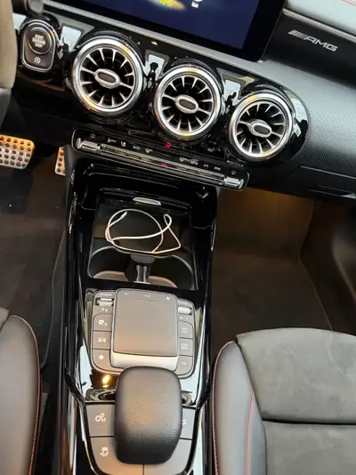 Mercedes-Benz CLA 45 S AMG 4matic+ — Berline sportive 421 ch, très peu kilométrée — détail