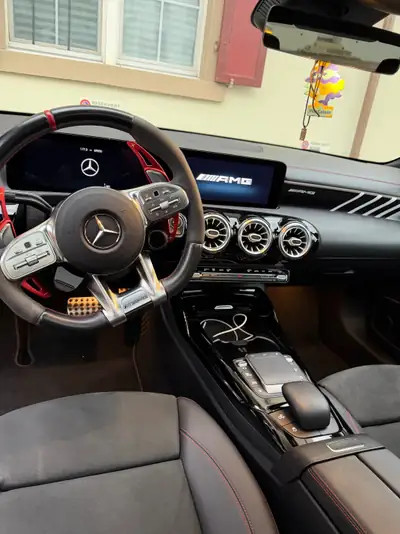 Mercedes-Benz CLA 45 S AMG 4matic+ — Berline sportive 421 ch, très peu kilométrée — tableau de bord