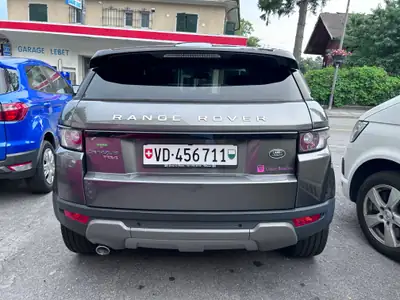 Land Rover Range Rover Evoque 2.2 TD4 — Élégance urbaine et polyvalence tout-terrain — arrière