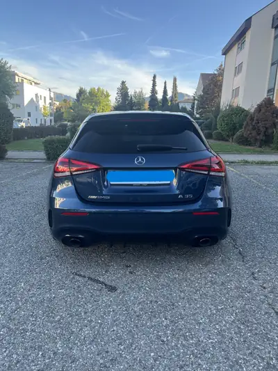 Mercedes-Benz A 35 AMG 4Matic — Berline sportive compacte, 306 ch et traction intégrale — intérieur