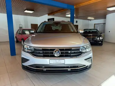VW Tiguan 2.0 TSI 190 ch 4Motion — SUV polyvalent, 4x4 intégral, garantie 12 mois — côté