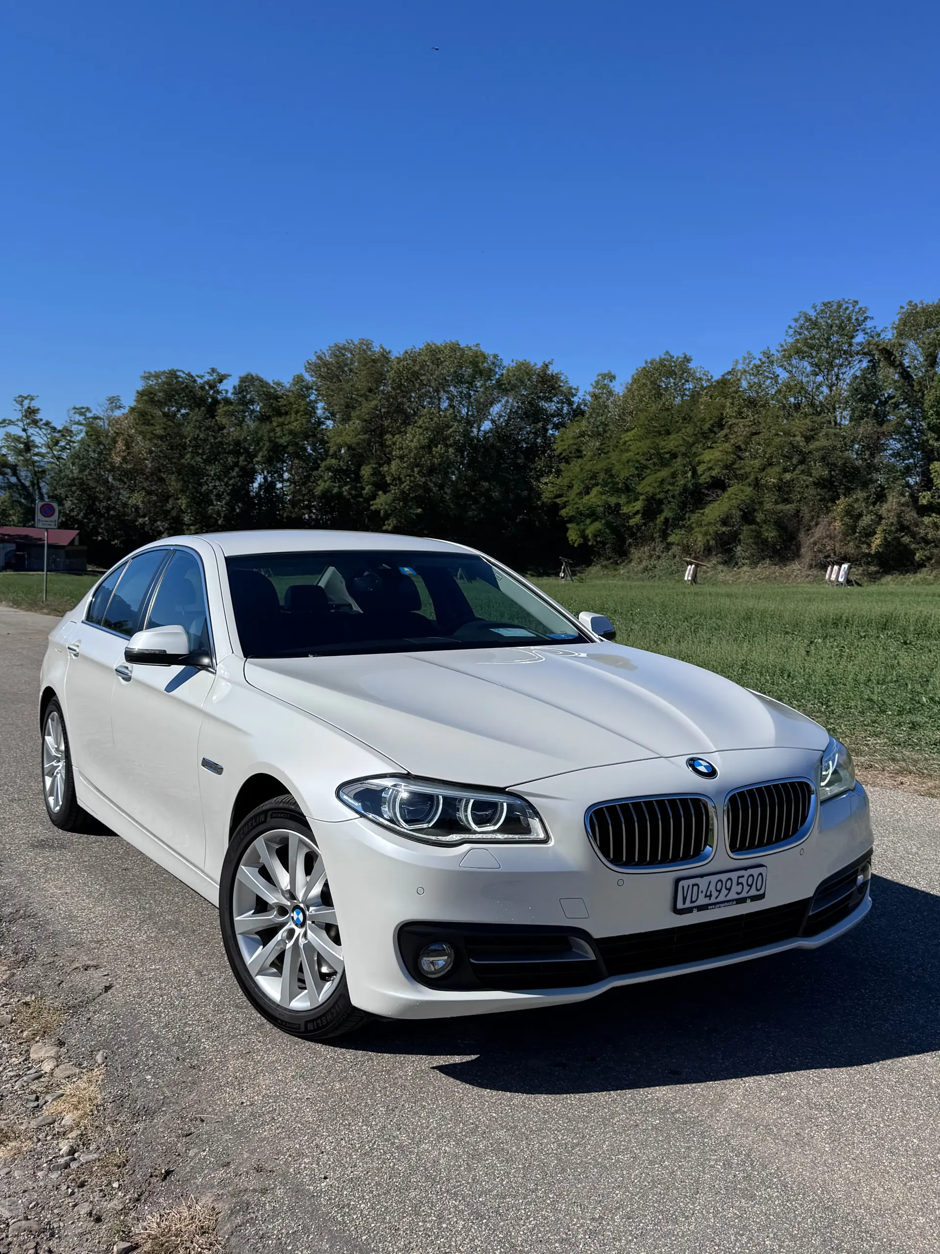 BMW 528i xDrive 2015 — Berline premium, motorisation fiable et équipements haut de gamme