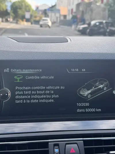 BMW 528i xDrive 2015 — Berline premium, motorisation fiable et équipements haut de gamme — Thumbnail 12