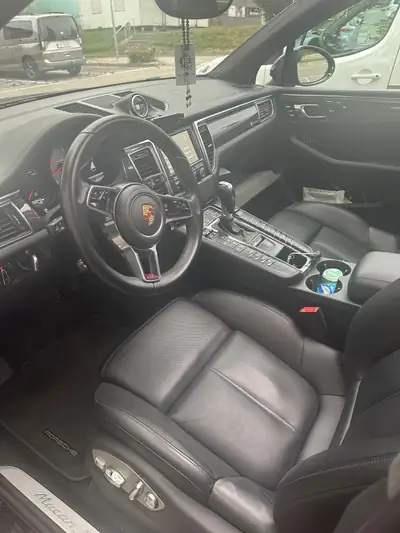 Porsche Macan S — SUV sportif premium, 339 ch et transmission intégrale — Innenraum