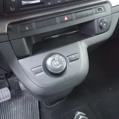 Citroën SpaceTourer 2.0 BlueHDi 140 — Monospace familial diesel, 51'200 km seulement — Miniatur 8