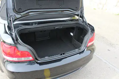 BMW 135i Cabriolet — Roadster sportif 306 ch, coupé découvrable iconique — Miniatur 10