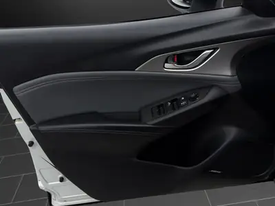 Mazda CX-3 SKYACTIV-G 121 — Compact SUV fiable, essence économique, 117'000 km — Miniatur 14