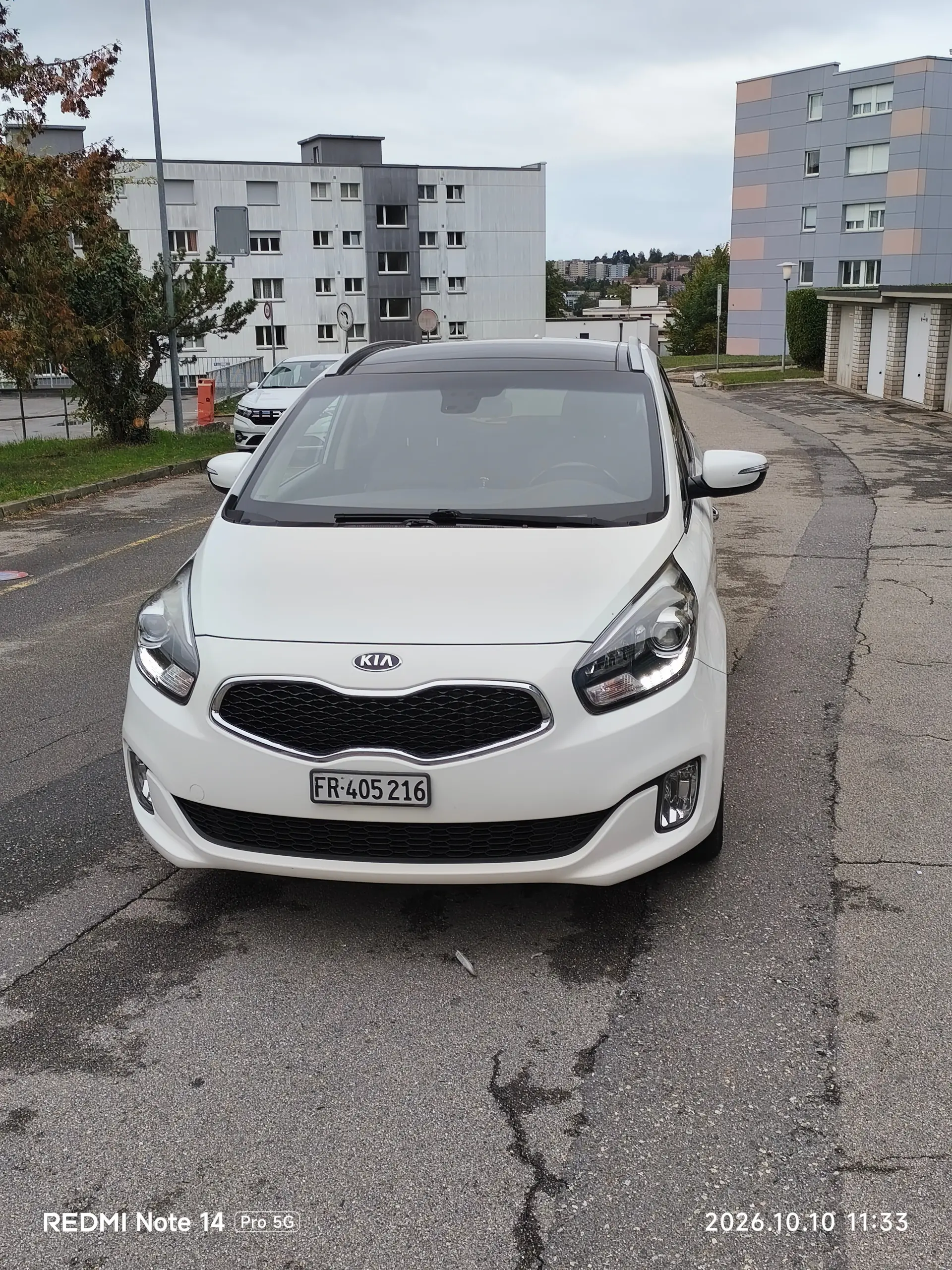 Kia Carens 2016 occasion Fribourg — 4