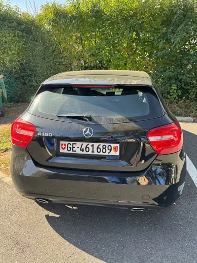 Mercedes-Benz Classe A 180 — Compacte élégante, motorisation fiable et consommation maîtrisée — côté