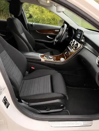 Mercedes-Benz C 200 d — Break diesel fiable, consommation maîtrisée — détail