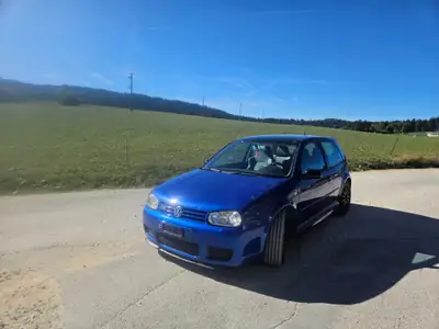 VW Golf 3.2 V6 R32 4motion — Berline sportive 240 ch, transmission manuelle — vue extérieure